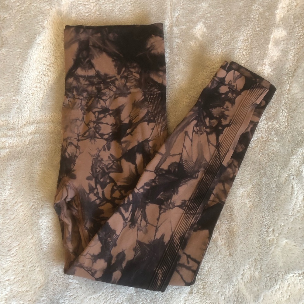 Amazon Tie dye leggings size small